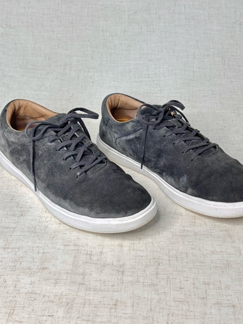 Cuater By TravisMathew Charcoal Gray Suede Sneakers Size 10.5